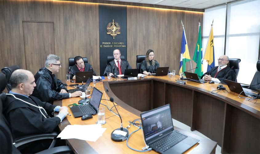 TJRO suspende processo que questiona aumento dos subsídios de vereadores em Jaru